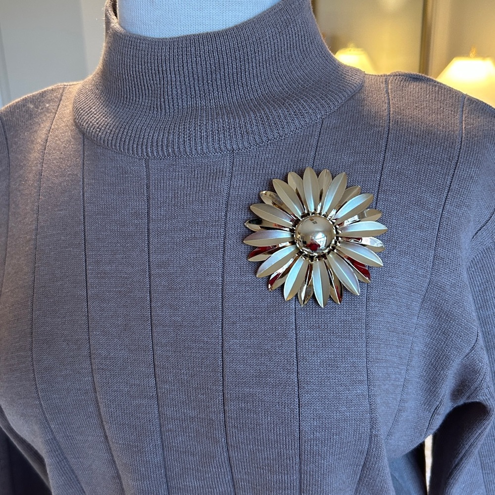Large Flower Gold Tone Brooch Pin
